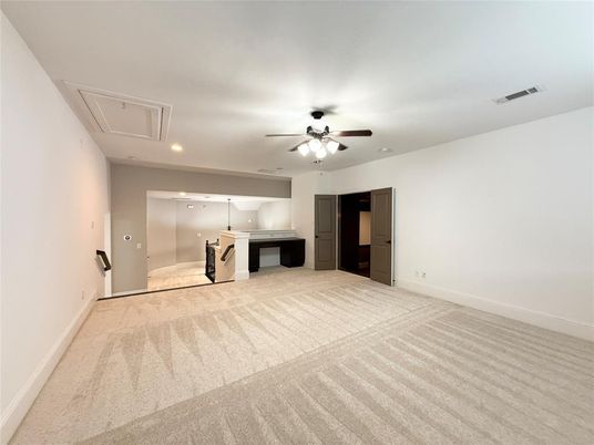 Empty room, Interior, Recessed Lighting