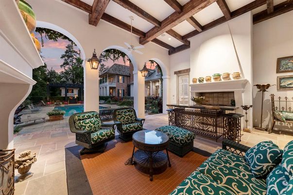 Exterior, Pool, Wooden Beams