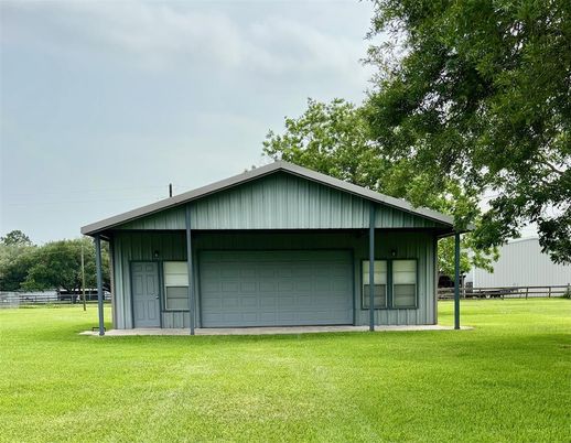 Backyard, Detached Garage, Exterior