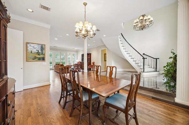 Chandelier, Dining room, Interior, Recessed Lighting, Wood Texture Flooring