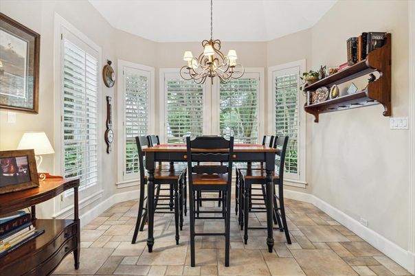 Chandelier, Dining room, Interior