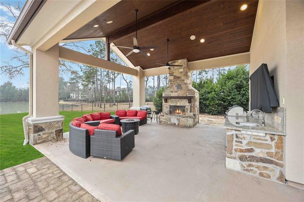 Exterior, Fireplace