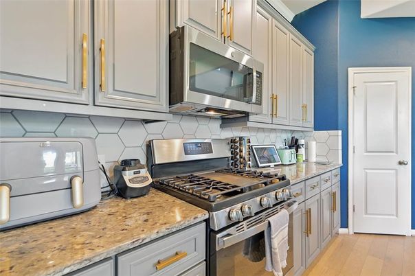 Interior, Kitchen, Stainless Steel Appliances, Wood Texture Flooring