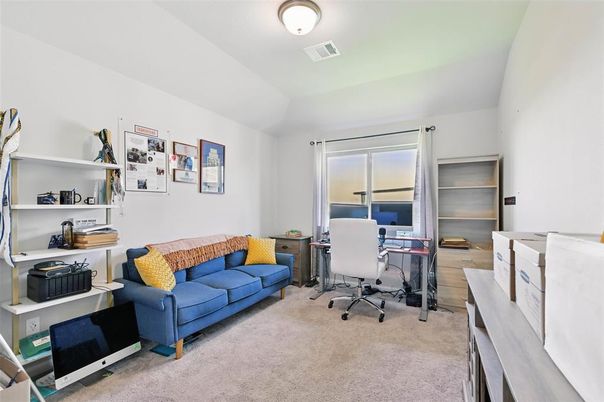 Home Office, Interior