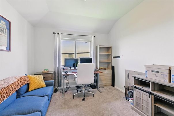 Home Office, Interior