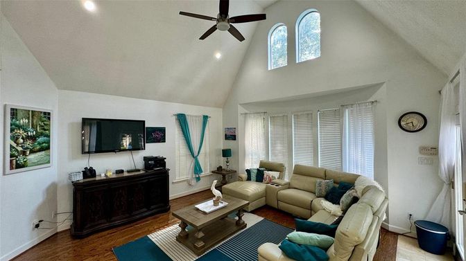 Interior, Living room, Recessed Lighting, Wood Texture Flooring