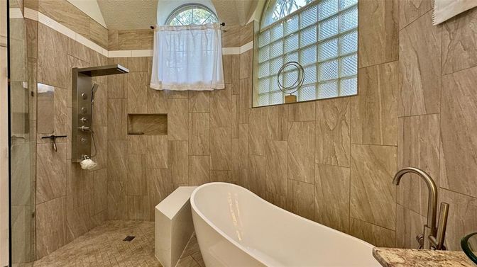 Bathroom, Free Standing Baths, Interior
