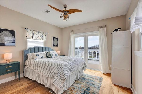 Bedroom, Interior, Water, Wood Texture Flooring