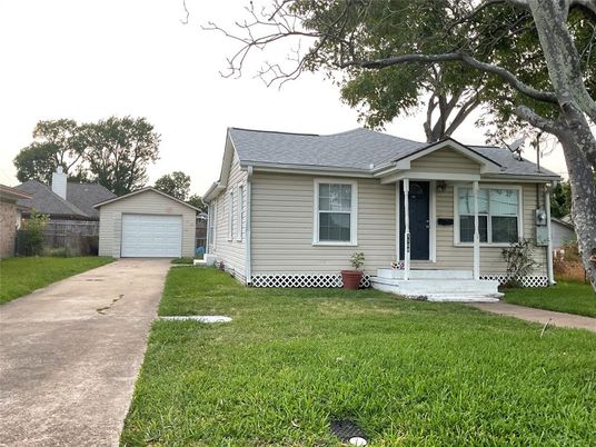 Backyard, Detached Garage, Exterior, Facade, Ranch