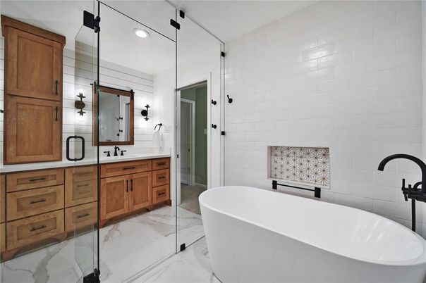 Bathroom, Dual Sink Vanities, Free Standing Baths, Glass Shower, Interior, Marble, Recessed Lighting