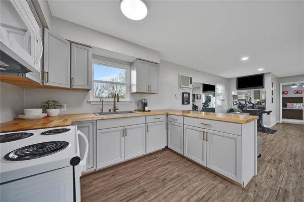 Interior, Kitchen, Recessed Lighting, Wood Texture Flooring