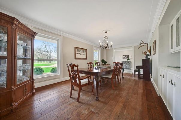 Chandelier, Dining room, Fireplace, Interior, Wood Texture Flooring