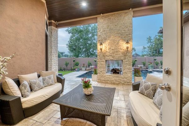 Exterior, Fireplace