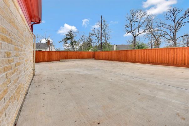 Backyard, Exterior