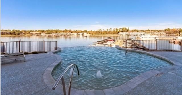 Exterior, Pool, Water