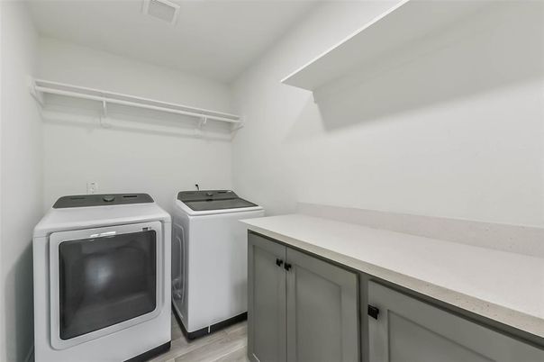 Interior, Washer, Wood Texture Flooring