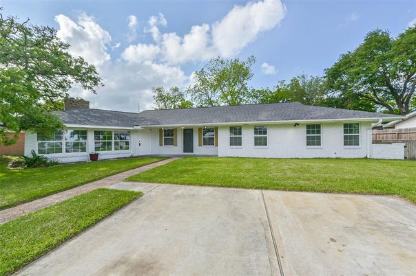 Attached, Backyard, Exterior, Facade, Ranch