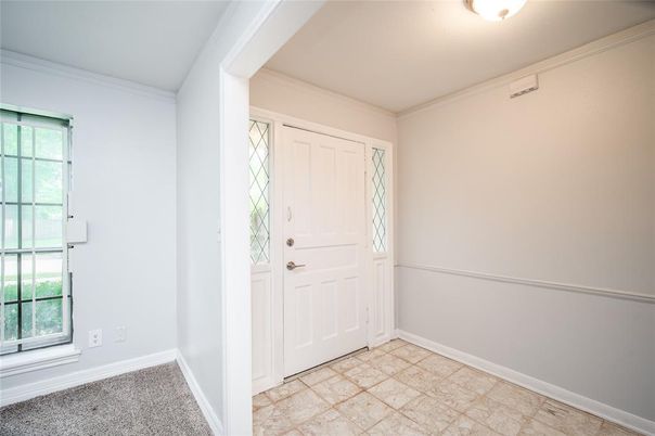 Empty room, Interior