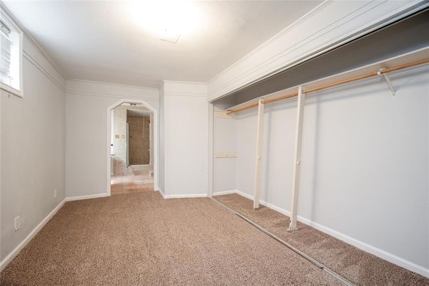 Empty room, Interior, Walk-in Closets