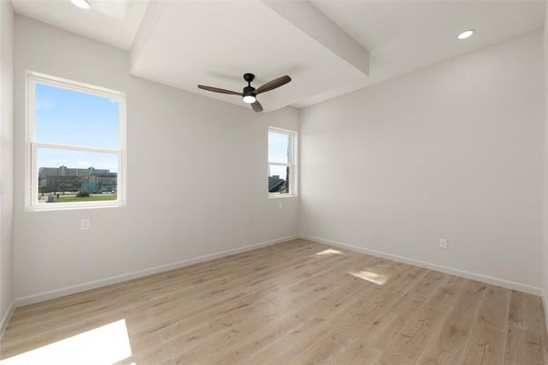 Empty room, Interior, Recessed Lighting, Wood Texture Flooring