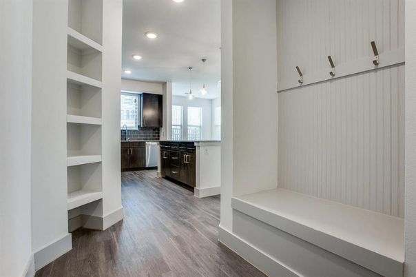Interior, Pendant Lights, Recessed Lighting, Wood Texture Flooring