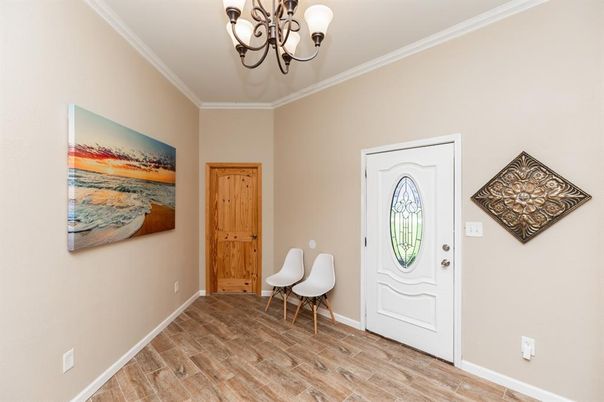 Chandelier, Interior, Wood Texture Flooring