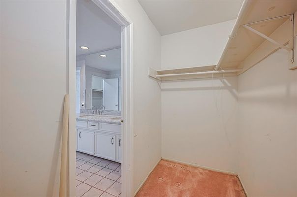 Bathroom, Interior, Recessed Lighting, Walk-in Closets