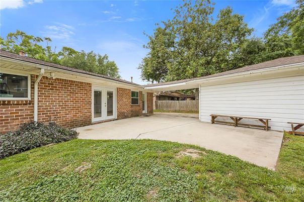 Backyard, Exterior