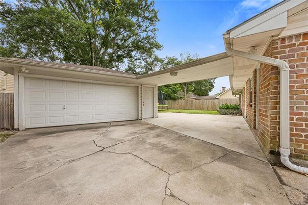 Detached Garage, Exterior