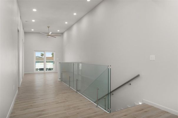 Interior, Recessed Lighting, Wood Texture Flooring