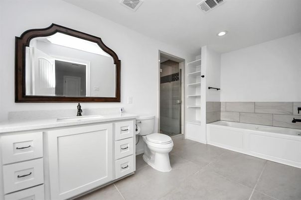 Bathroom, Interior, Recessed Lighting, Walk-in Closets