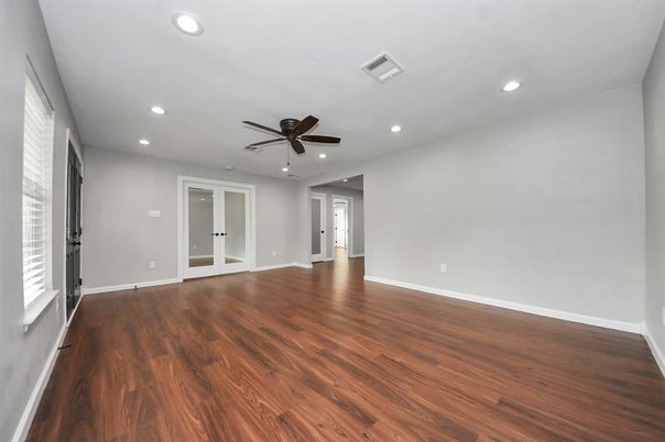 Empty room, Interior, Recessed Lighting, Wood Texture Flooring