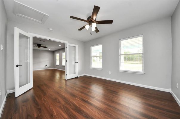 Empty room, Interior, Recessed Lighting, Wood Texture Flooring