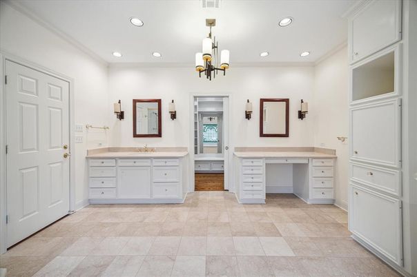 Bathroom, Chandelier, Dual Sink Vanities, Interior, Pendant Lights, Recessed Lighting