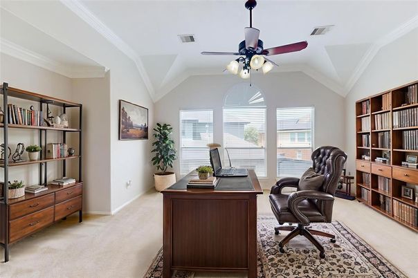 Home Office, Interior