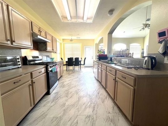 Dining room, Interior, Kitchen, Marble, Recessed Lighting, Stainless Steel Appliances