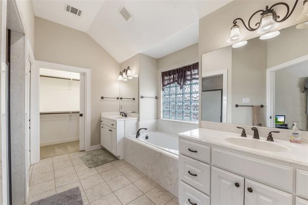 Bathroom, Dual Sink Vanities, Interior