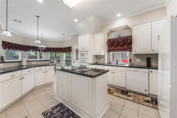 Interior, Kitchen, Pendant Lights, Recessed Lighting