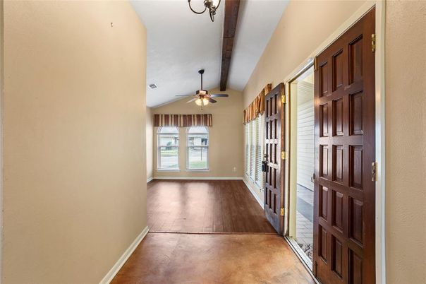 Empty room, Interior, Wooden Beams, Wood Texture Flooring