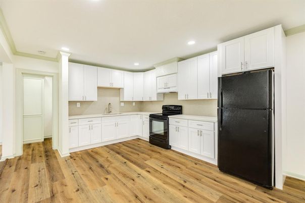 Interior, Kitchen, Recessed Lighting, Wood Texture Flooring