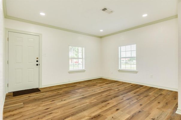 Empty room, Interior, Recessed Lighting, Wood Texture Flooring