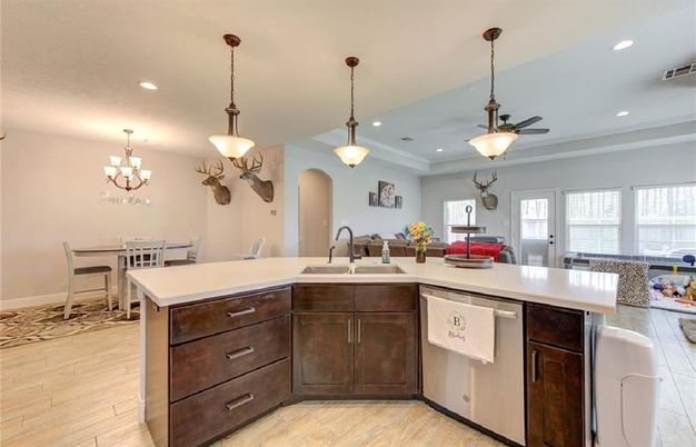 Chandelier, Dining room, Interior, Kitchen, Pendant Lights, Recessed Lighting, Wood Texture Flooring