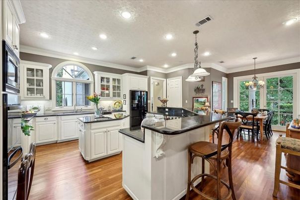 Dining room, Interior, Kitchen, Pendant Lights, Recessed Lighting, Wood Texture Flooring