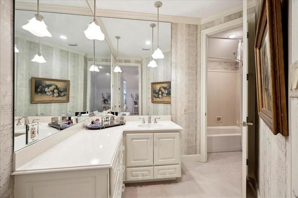 Bathroom, Dual Sink Vanities, Interior, Pendant Lights, Recessed Lighting