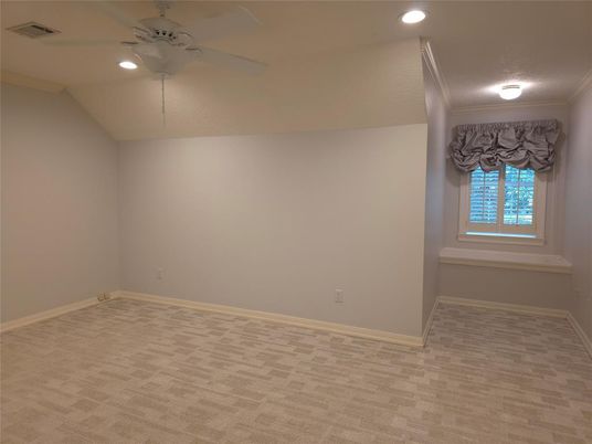 Empty room, Interior, Recessed Lighting