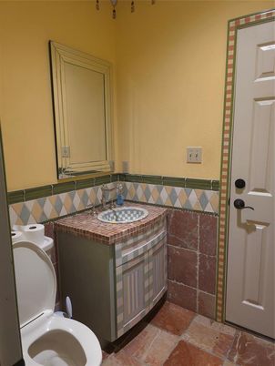Bathroom, Interior, Tile Countertops