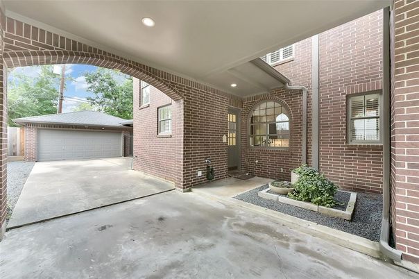 Detached Garage, Exterior