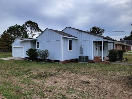 Backyard, Detached Garage, Exterior