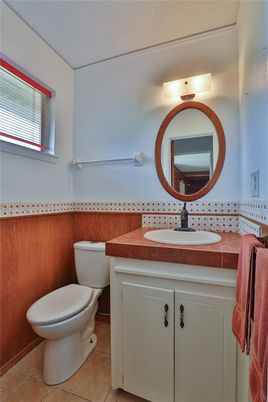 Bathroom, Interior, Tile Countertops