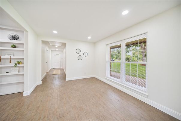 Interior, Recessed Lighting, Wood Texture Flooring